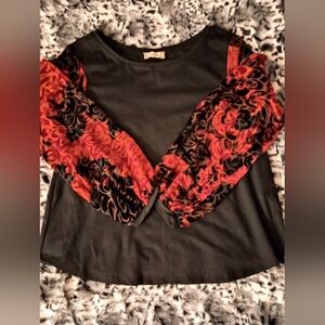 Chic Black & Red Floral Rose Velvet Sleeve Women's Top